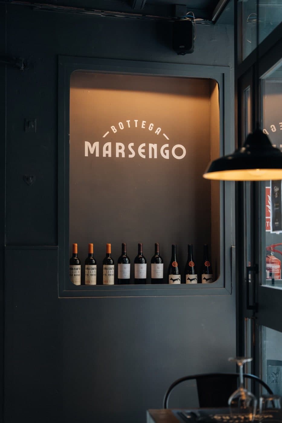 Rótulo de la cantina de vinos de Bottega Marsengo, Valencia